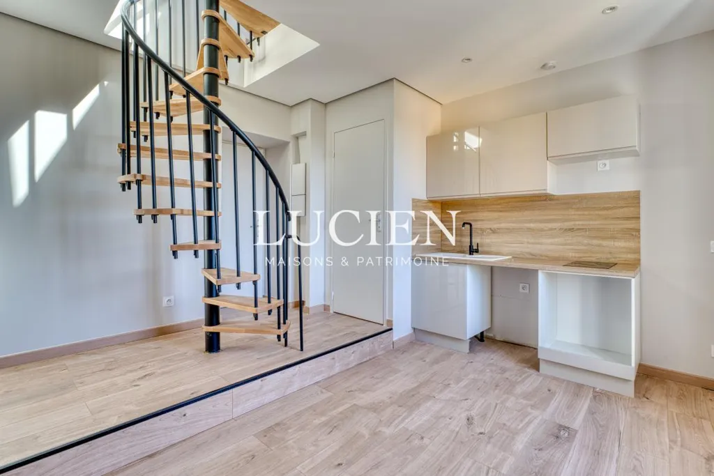 Köök - Renovated Duplex with Parking in Tassin Centre