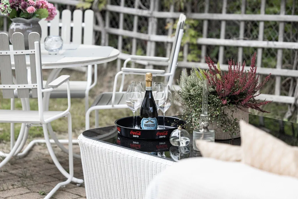 Terrasse - Charming Putsvilla with Garden in Lilla Ursvik
