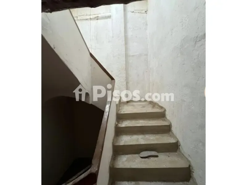 Pièces - House for Renovation with Potential in Alberite