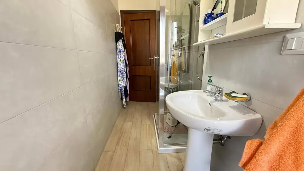 Salles de bain - Spacious Apartment with Balconies in Caserta
