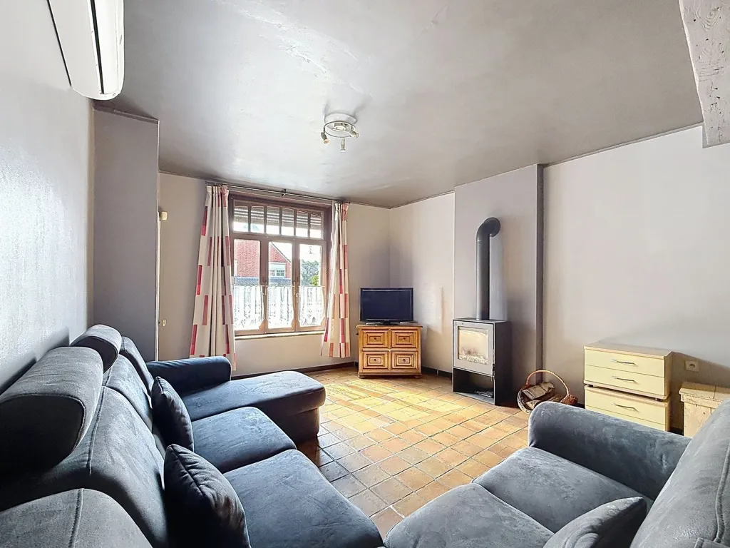 Soggiorno - House with Terrace in Quiet Residential Area, Courcelles