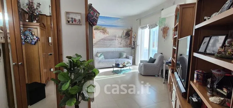 Séjour - Rearranged Apartment with Balcony in Bagnoli, Naples