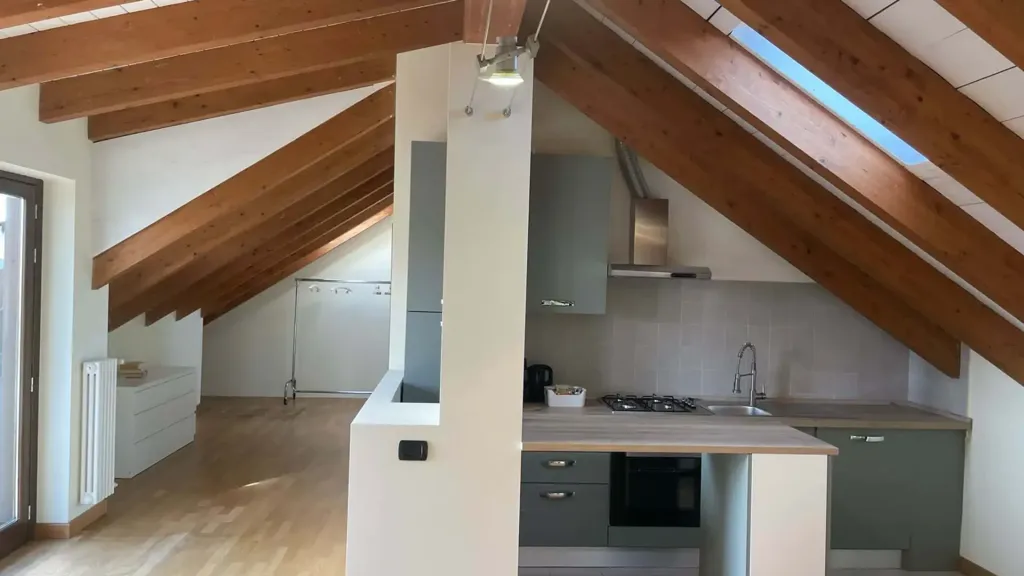Toad - Mansarded Apartment with Balcony in Seregno