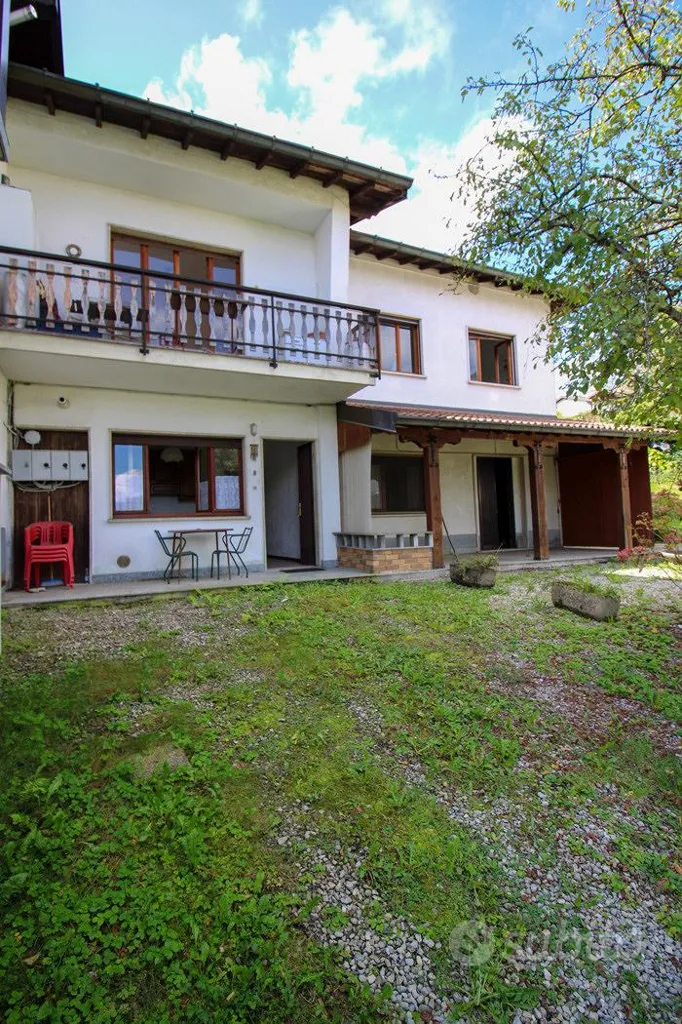 Extérieur - Trilocale with Balcony in Alta Valle Intelvi