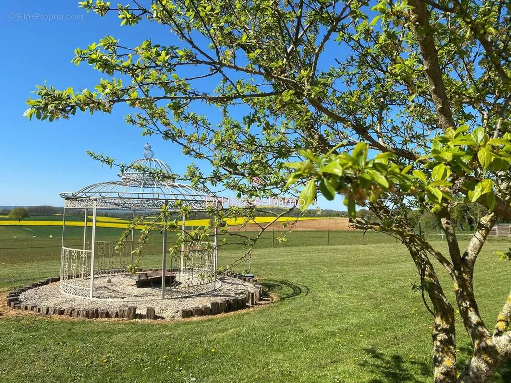 Jardin - Maison Bois avec Terrasse et Prairies à Sancerre