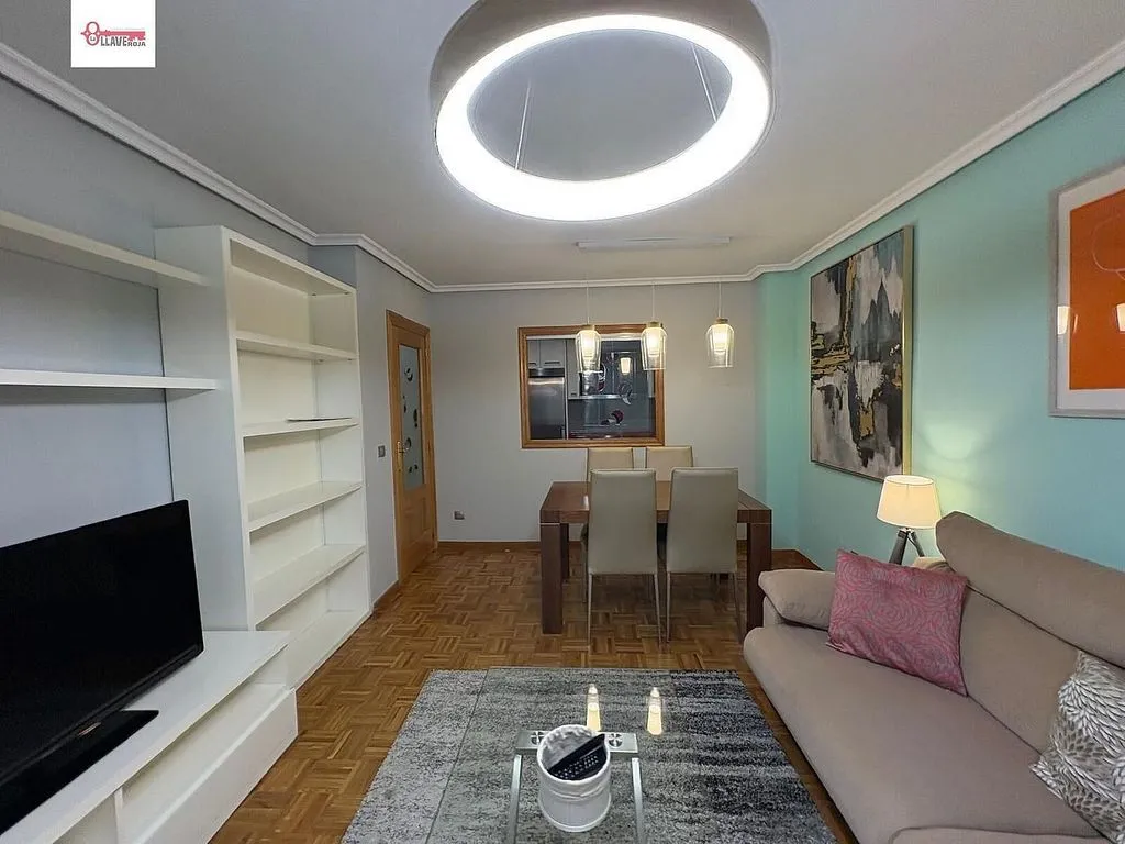 Elutuba - Reform Apartment with Cathedral Views in Burgos