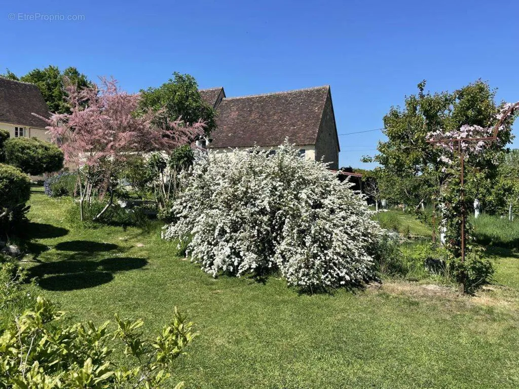 Aed - 18th-Century Property with Pool in Nogent le Rotrou