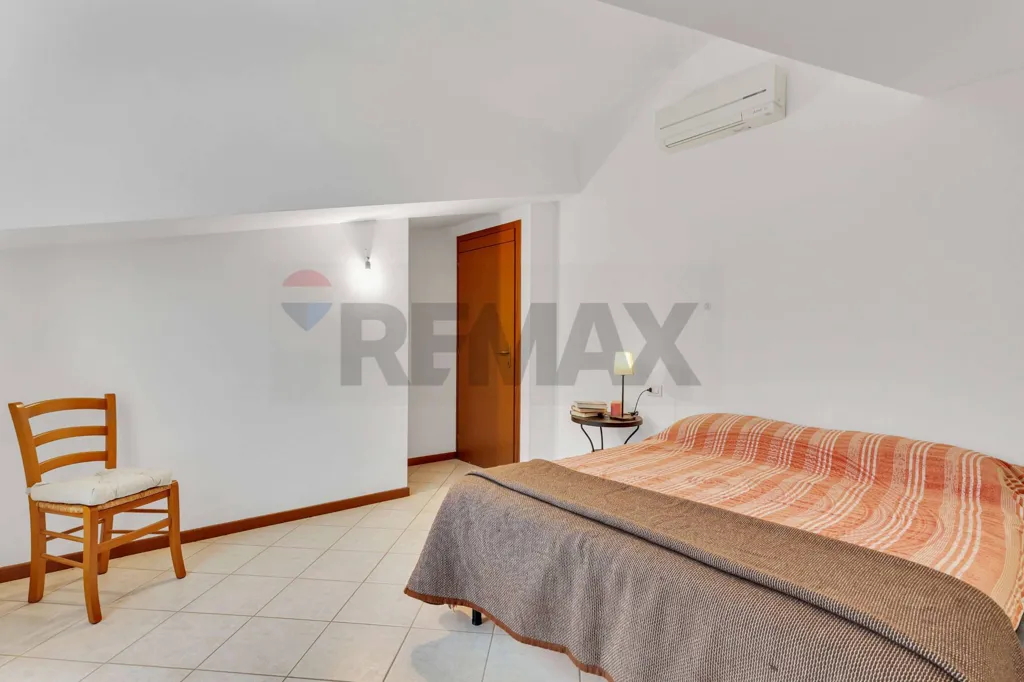 Magamistoad - Triplex with Balcony in Carpiano