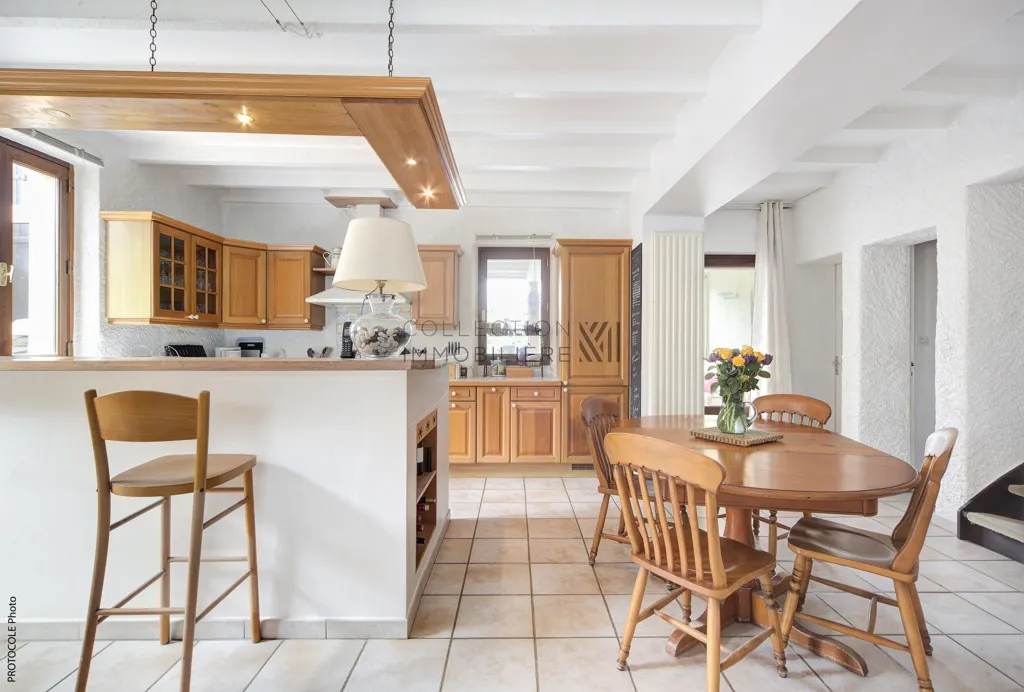 Cuisine - Maison avec Piscine et Terrasses à Rieumes