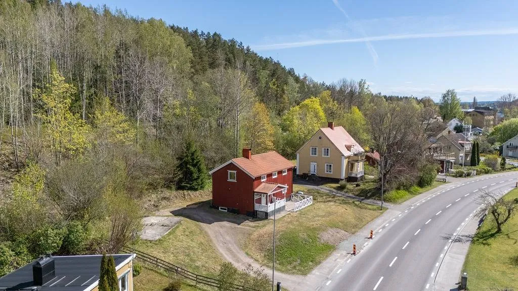 Õhuvaade - Red Villa with Garden in Bengtsfors