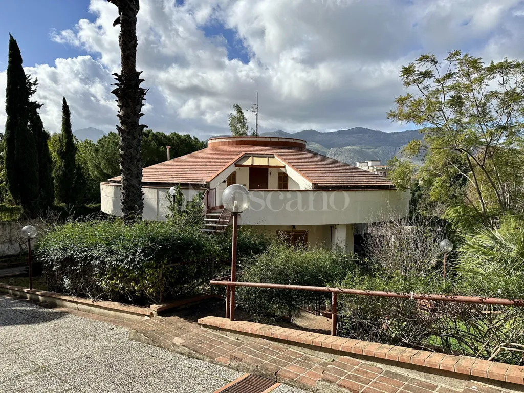 Välivaade - Luxury Villa with Circular Design in Palermo