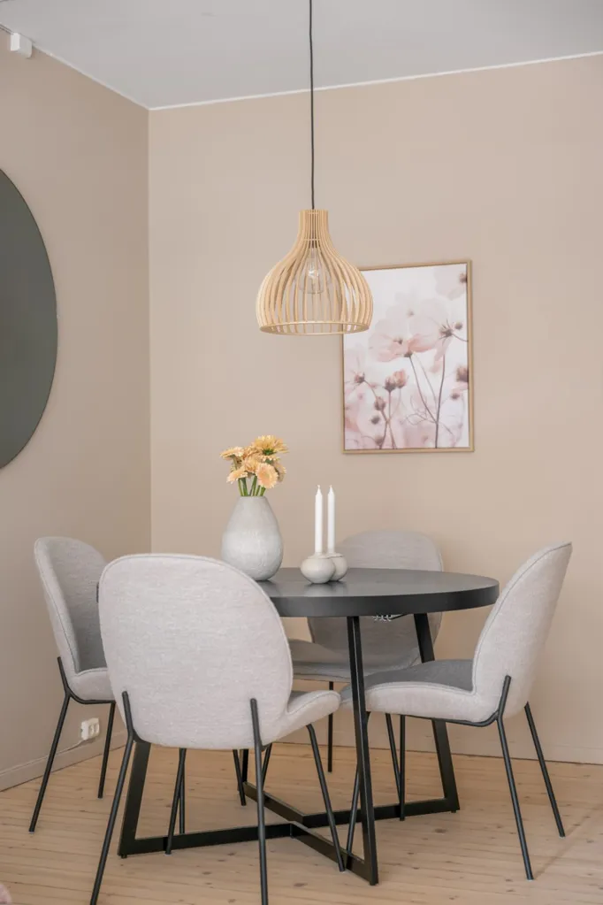 Salle à manger - Spacious 2-Bedroom Flat with Garden in Tøyen