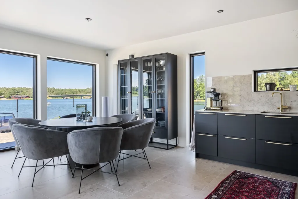 Dining Room - Modern Seafront Villa in Söderköping