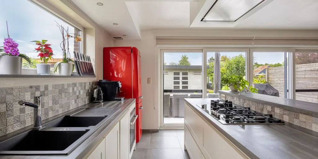 Köök - Modern Semi-Open House with Garden in Borchtlombeek