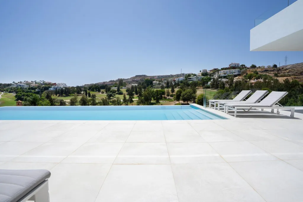 Piscine - Villa with Sea Views in Benahavís