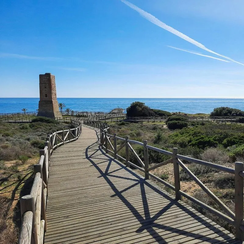 Modern Apartment with Pool in Estepona