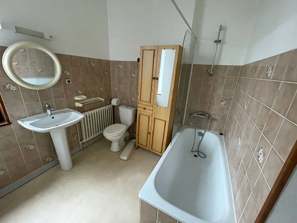 Baños - Maison with Courtyard in La Bastide d'Aubrac