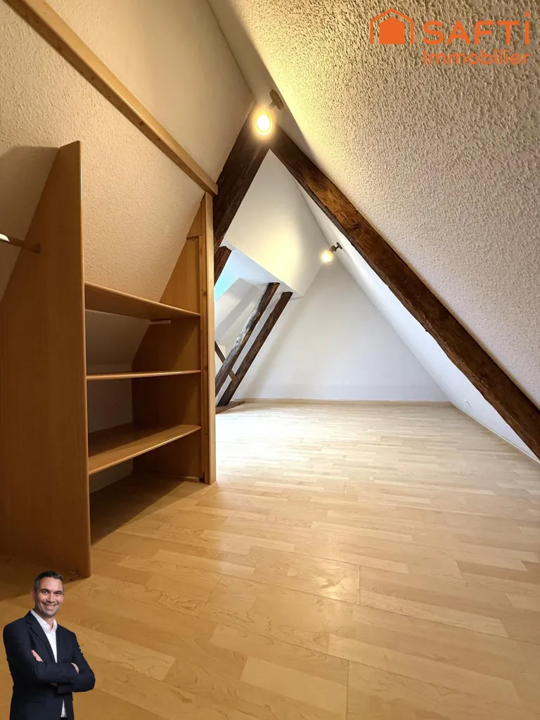 Pièces - Appartement Duplex avec Poutres au Centre de Dambach-la-Ville