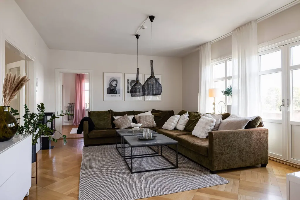Maison 10 pièces à Kumla kommun
