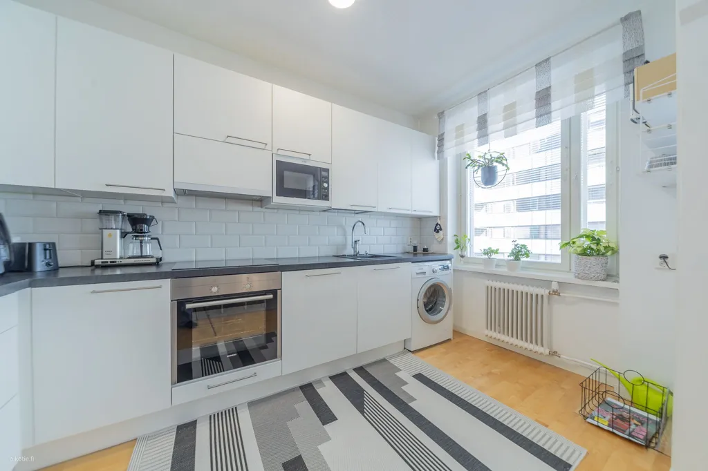 Cucina - Flat with East-West View in Pori Centre