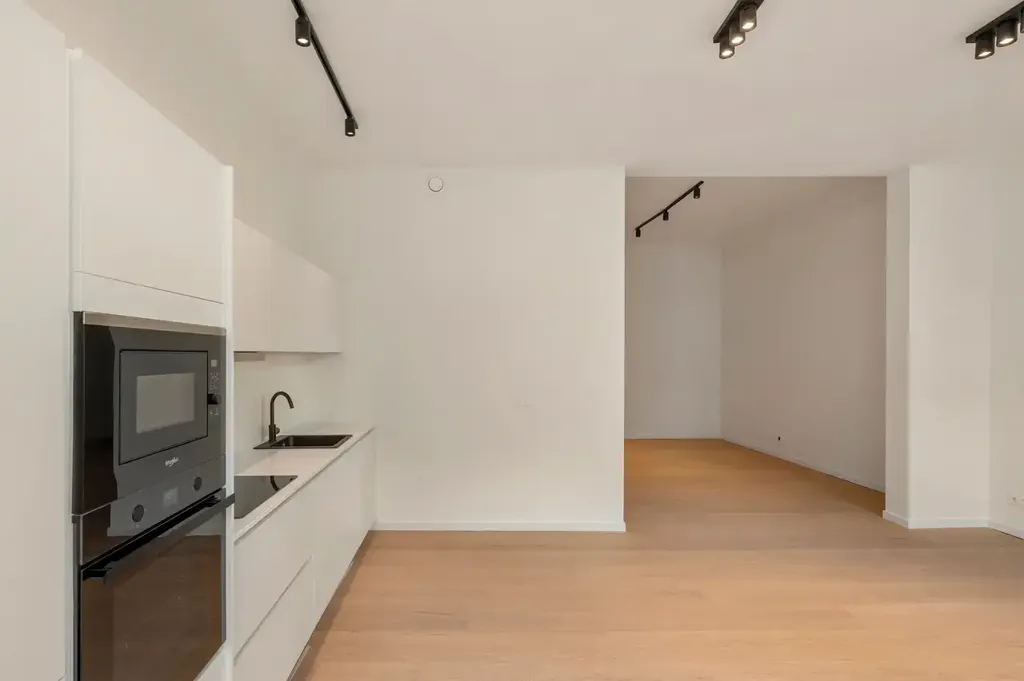 Cuisine - Appartement Rénové avec Terrasse au Cœur d'Anvers