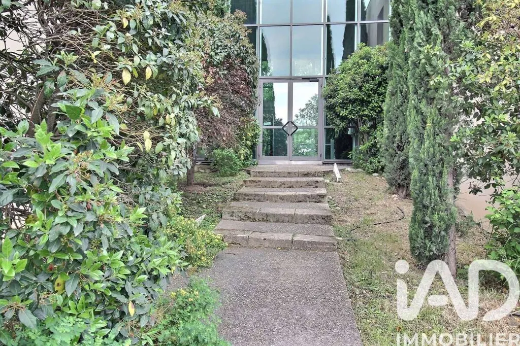 Aed - Renovated Office Space with Parking in Aix-en-Provence