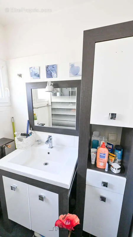 Salles de bain - Appartement en Hyper-centre avec Garage à la Place des Halles