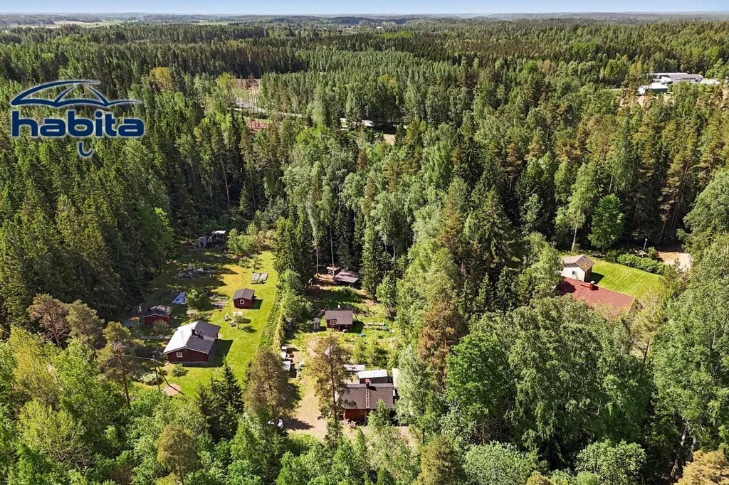 Vista aerea - Lot with 5 Parking Spaces in Tuusula