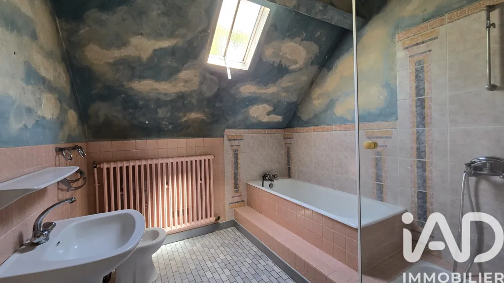 Salles de bain - Maison historique avec jardin à Vernon