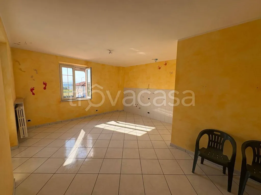 Pièces - Bifamiliar Villa with Commercial Space in Fossano