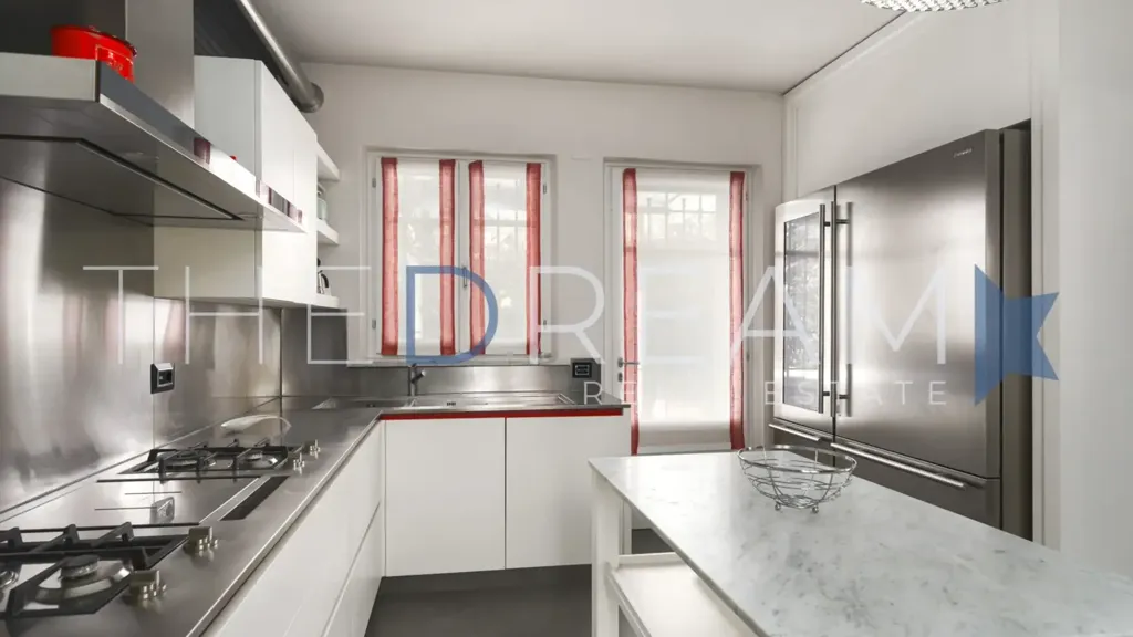 Köök - Spacious Villa in Forte Dei Marmi
