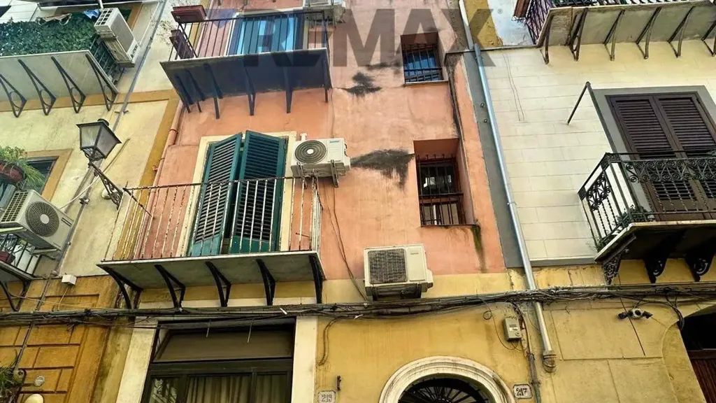 Välivaade - Rustic-Style Flat with Balcony in Palermo