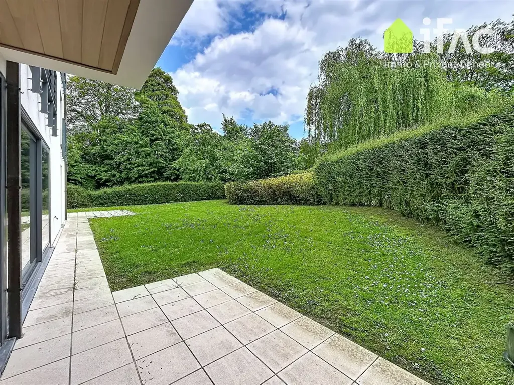 Jardin - Appartement de Plain-Pied avec Jardin Privé à Ukkel