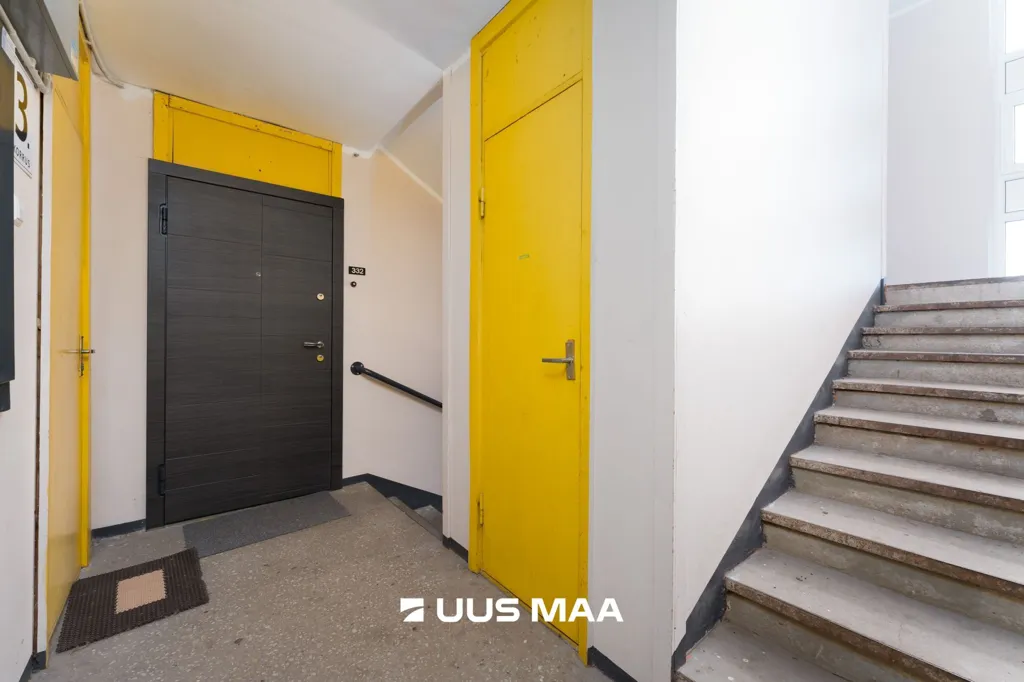 hallway_entrance