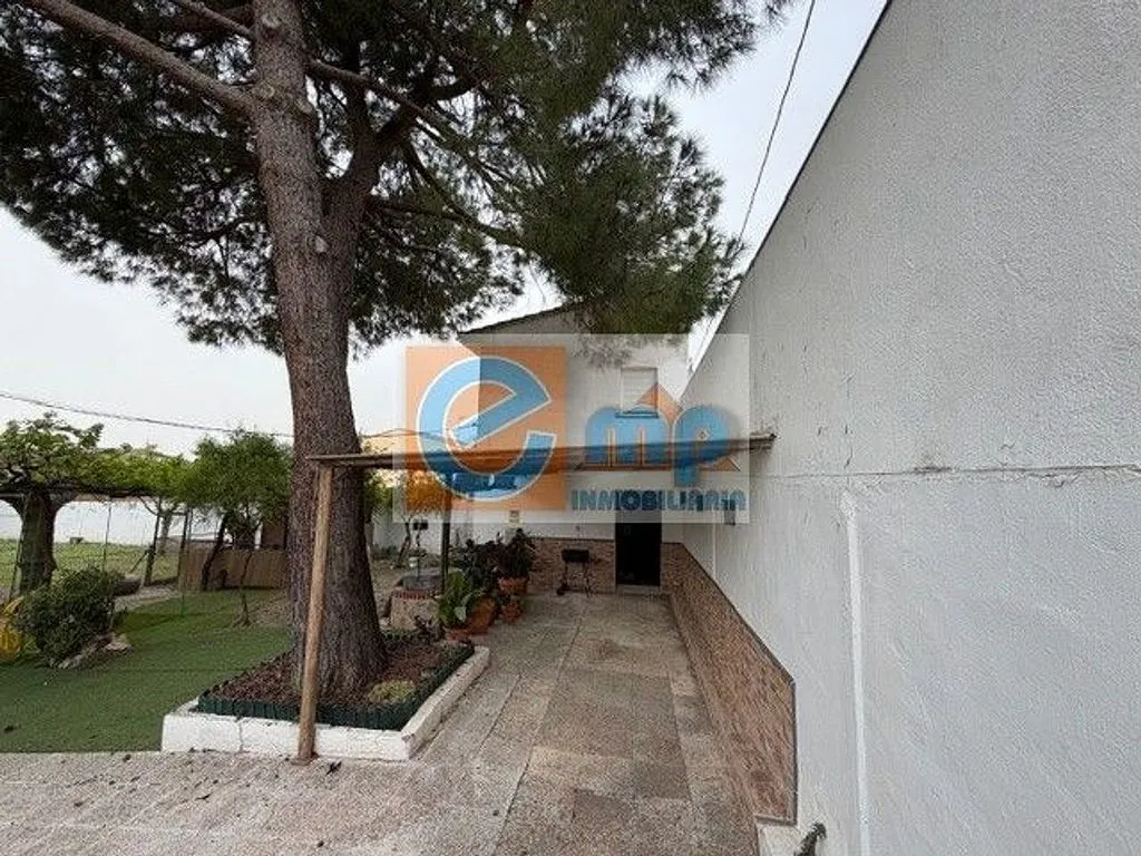 Giardino - Chalet with Pool in Esquivias