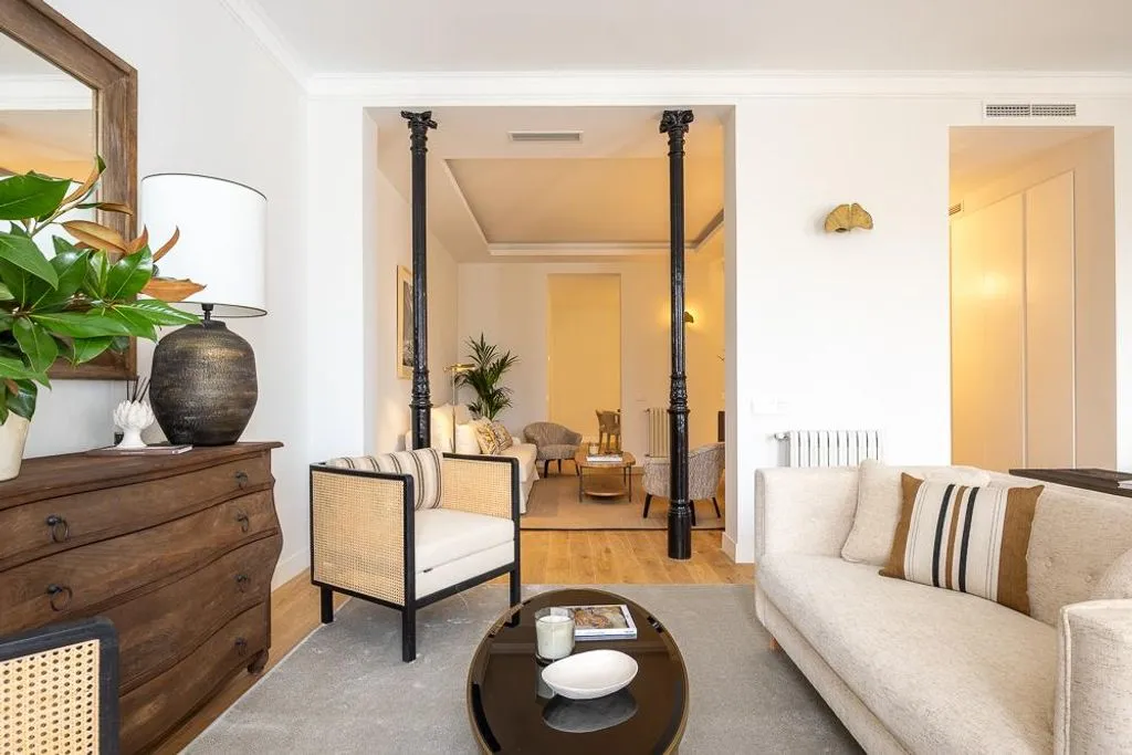 Elutuba - Luxury East-Facing Apartment in JERONIMOS, Madrid