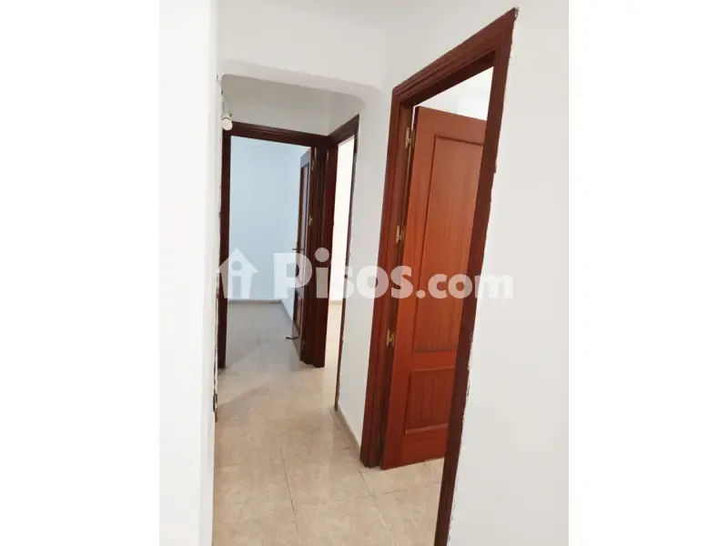 Esik - Ground Floor Flat with Garden in Málaga