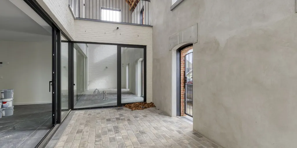 Esik - Modern Loft with Terrace in Dilbeek