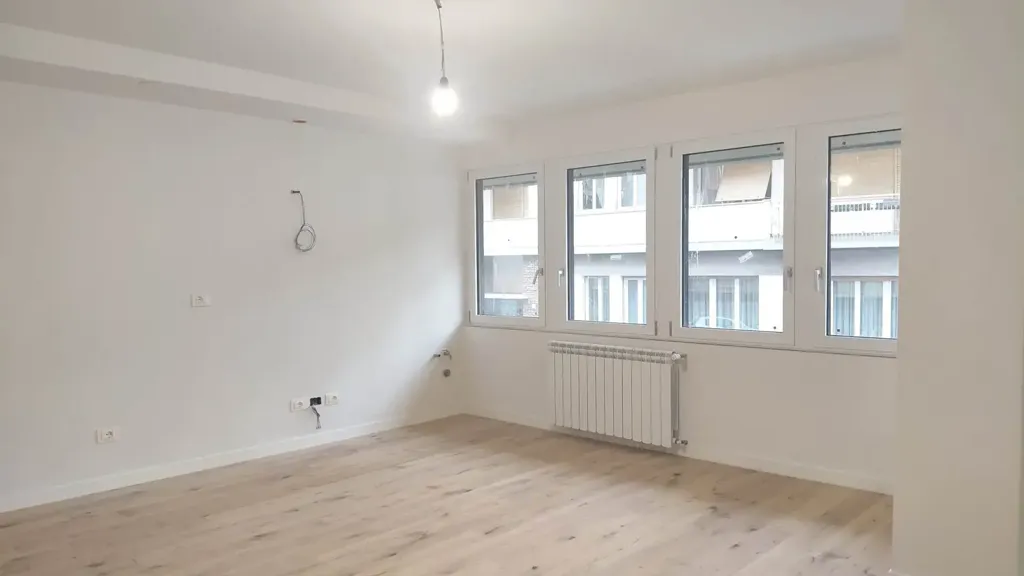 Pièces - Rustic-Style Apartment with Veranda in Florence
