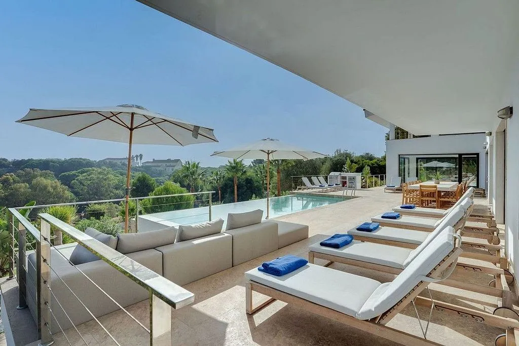 Pool - Chalet with Pool and Terrace in Sotogrande