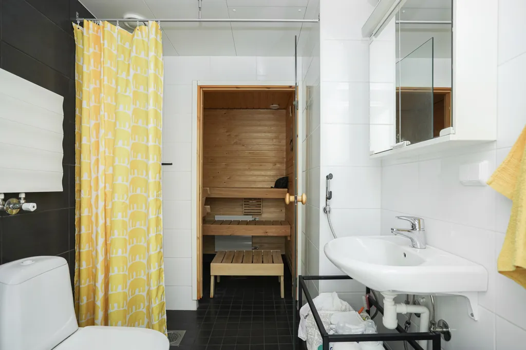Bagni - Modern Apartment with Balcony in Lahti