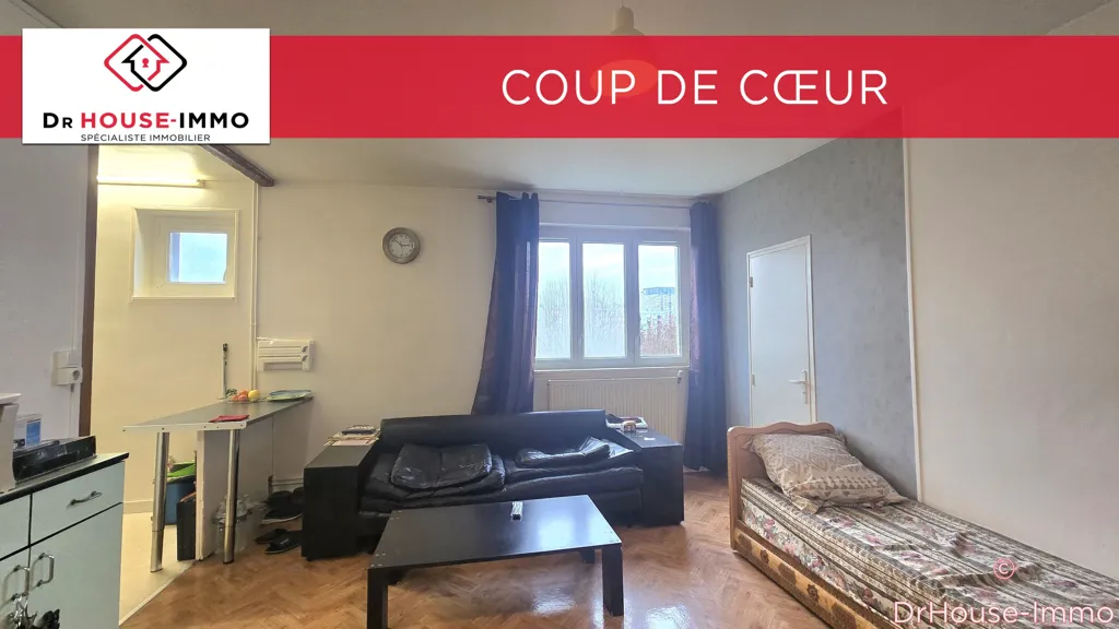 Elutuba - Two-Bedroom Flat with Parking in Bobigny