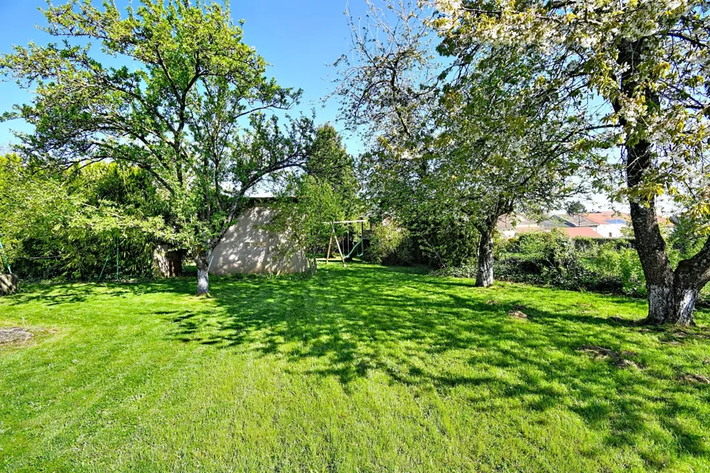 Jardin - Maison de Caractère en Pierre à Morfontaine