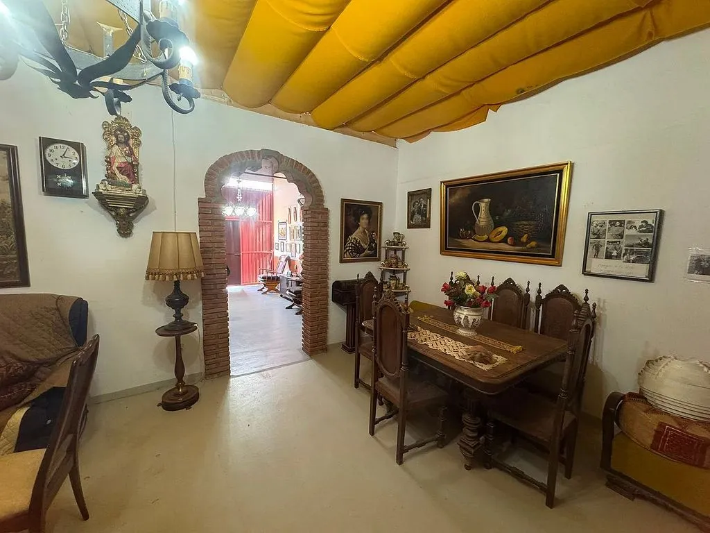 Salle à manger - Independent Chalet with Patio in Almendralejo