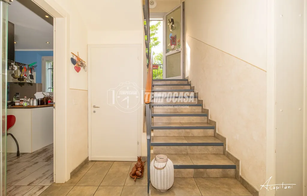 Pièces - Terraced Villa with Private Garden in Modena