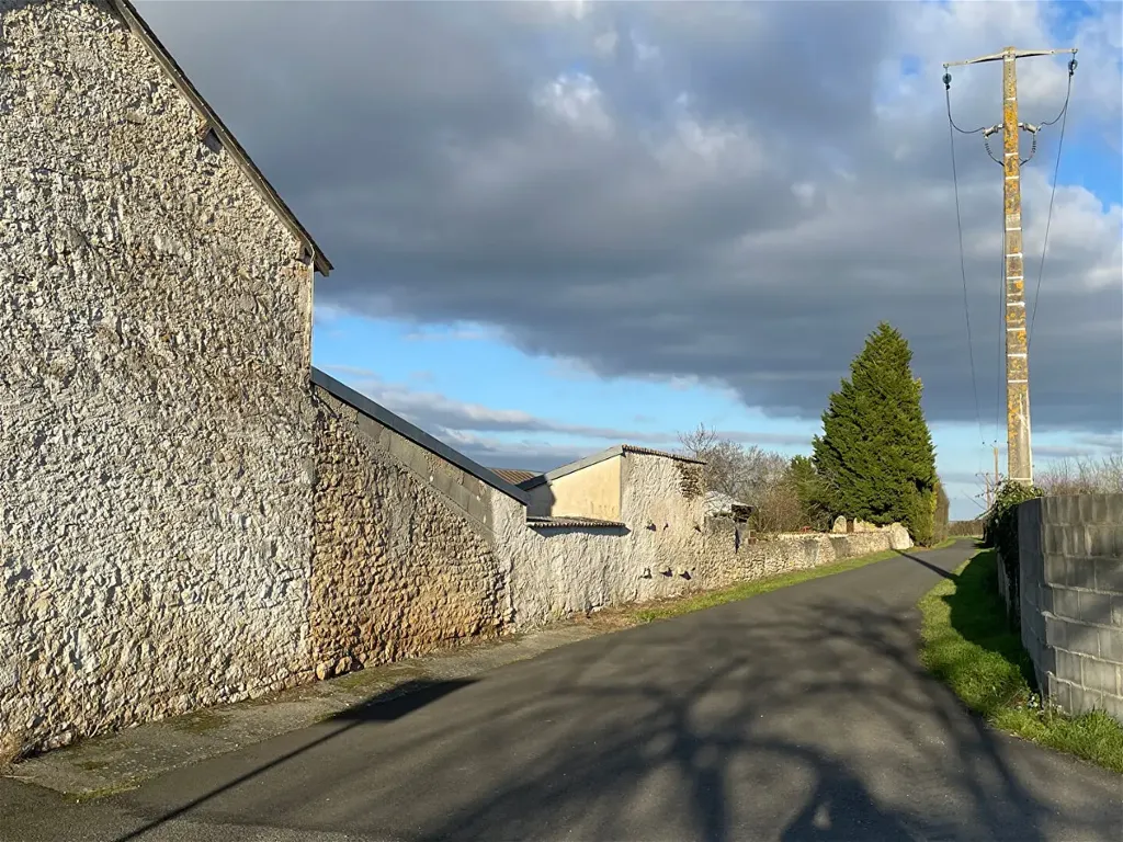 Maison 4 pièces à Doux