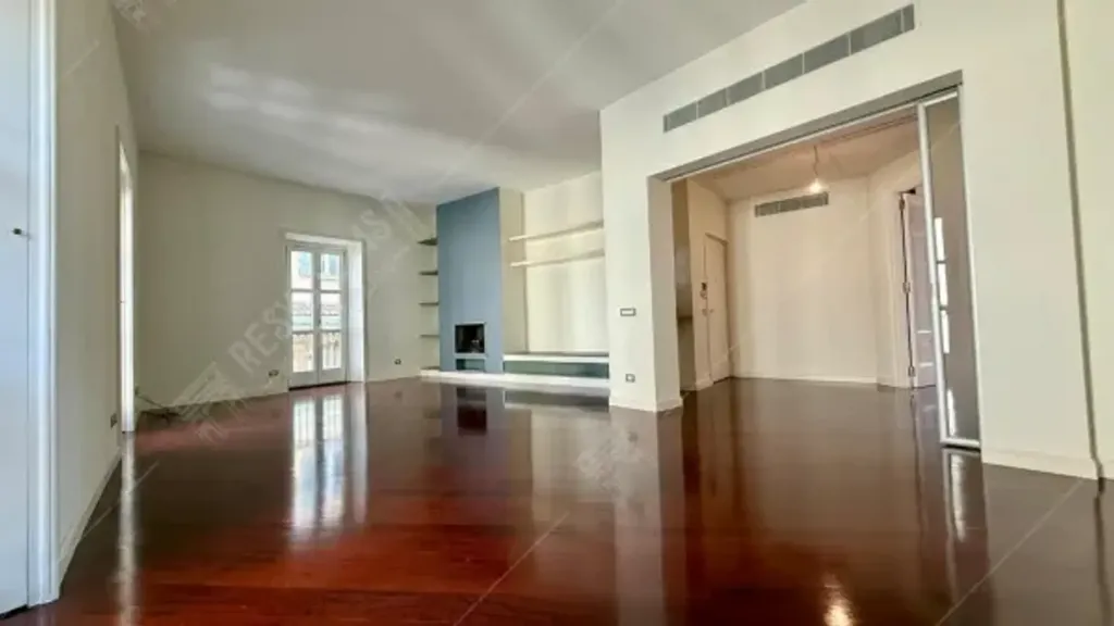 Elutuba - Luxury Flat with Four Exposures in Milan