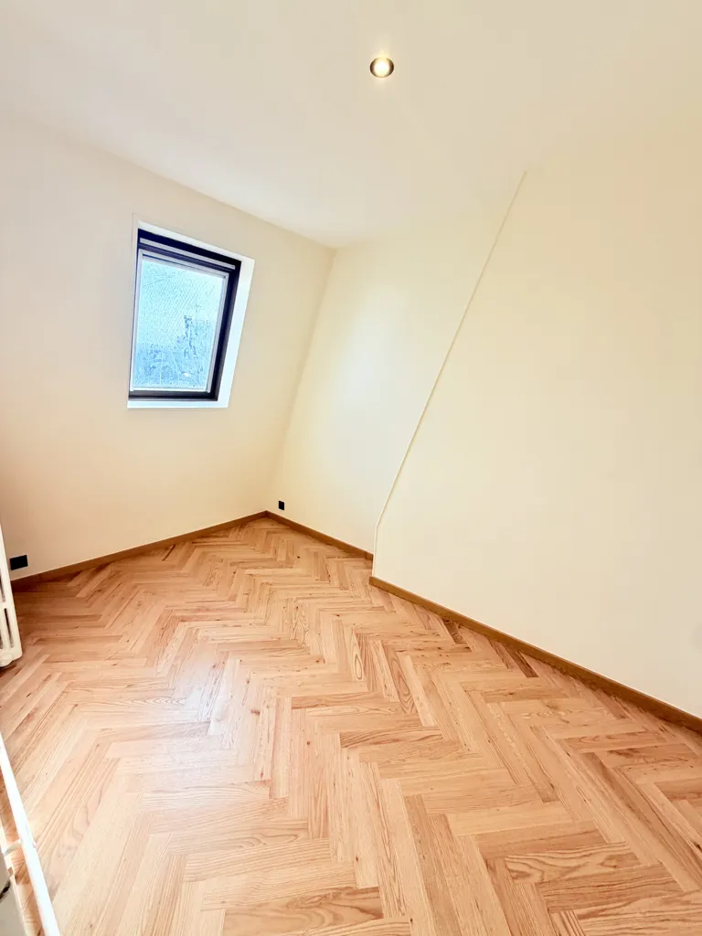 Toad - Fully Furnished 2-Bed Flat with Eiffel View in Paris