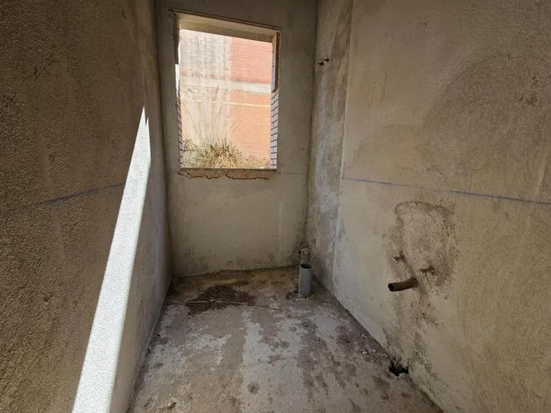 Salles de bain - Unfinished House with Potential in Olivella