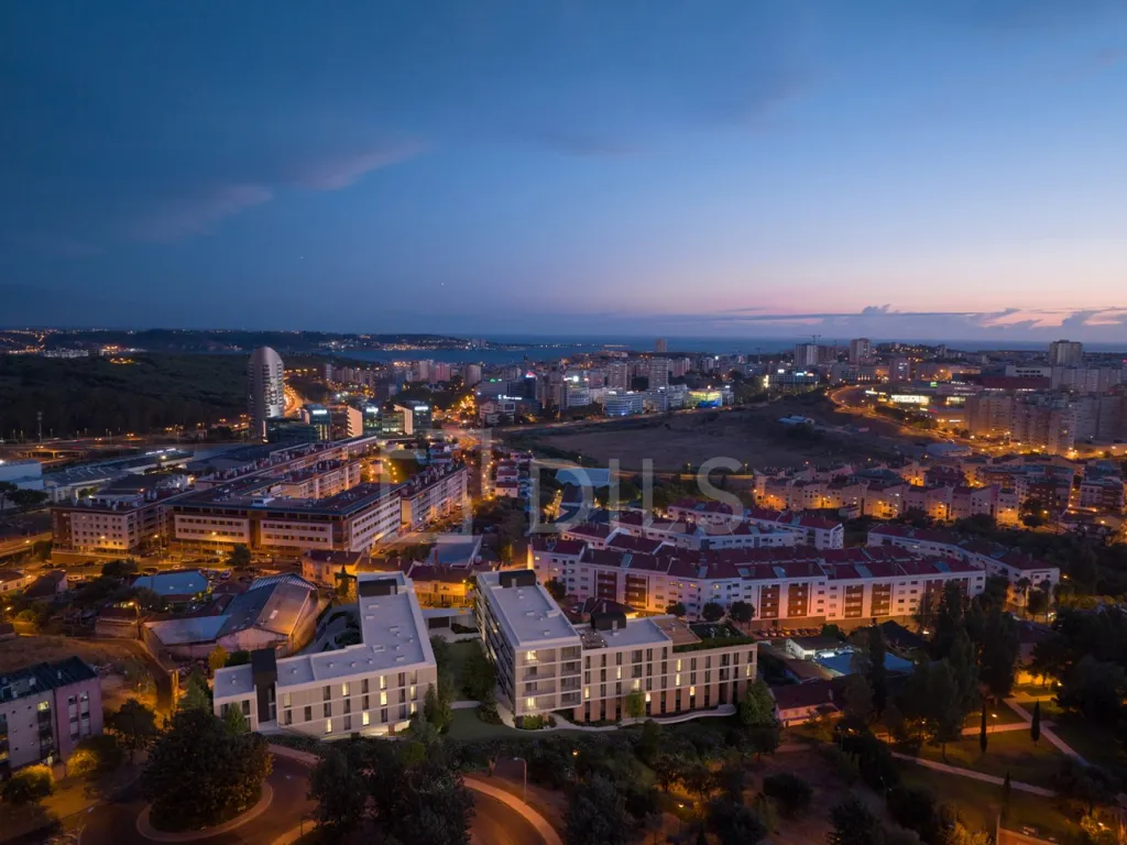 Vista aerea - Luxury 3-Bedroom Flat with Balcony in Carnaxide